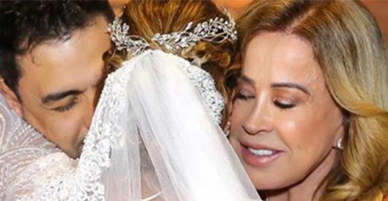 Camilla Camargo emociona fãs ao contar por que avós não foram ao seu casamento