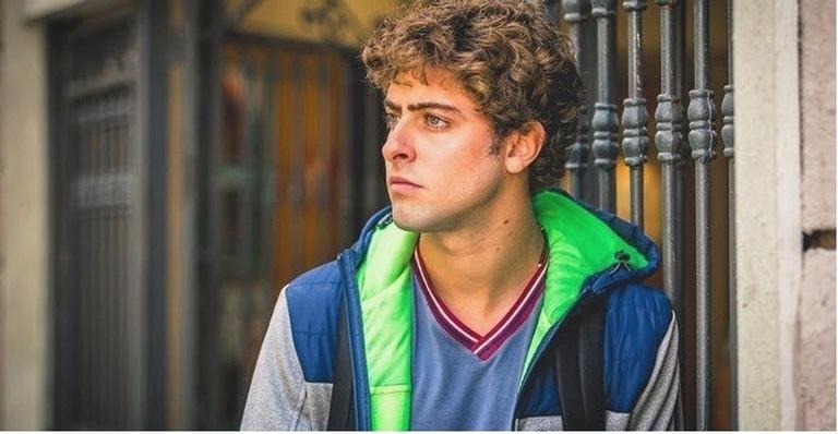 Eike Duarte fala sobre depressão de seu personagem em Malhação
