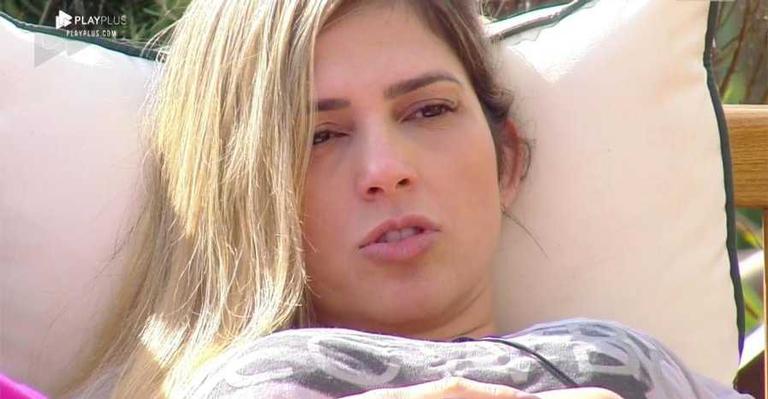 A Fazenda: Nadja Pessoa ataca colegas de confinamento e se isola: ”Acabou”