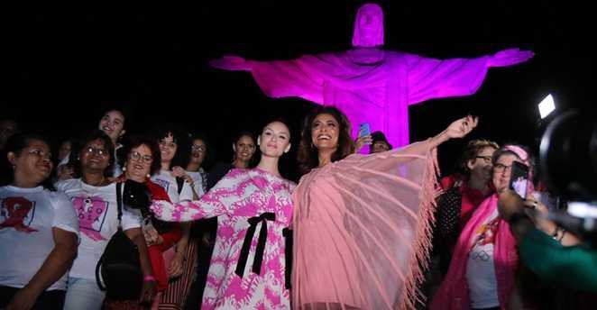 Juliana Paes e Isabelle Drummond participam de lançamento da campanha Outubro Rosa