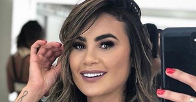 Bailarina rejeitada na ‘Dança dos Famosos’ revela namoro e segredos sobre seu corpo