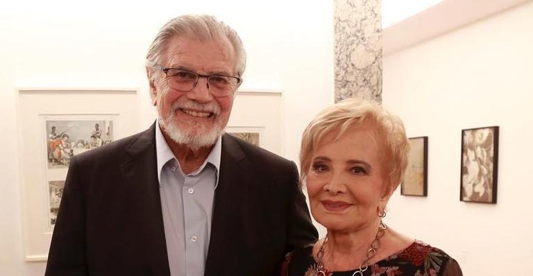 Glória Menezes se declara para Tarcísio Meira: ”Fico feliz por vê-lo saudável”