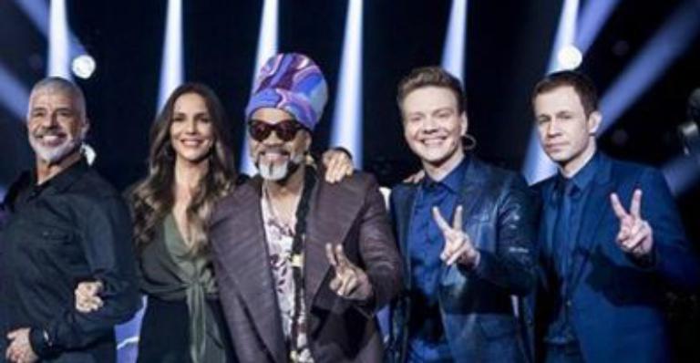 Michel Teló lamenta termino do ‘The Voice’ e manda mensagem carinhosa para colegas: “Pensa na saudade”