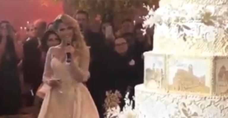 Gigantesco, bolo do casamento de Beca Milano deixa convidados em choque