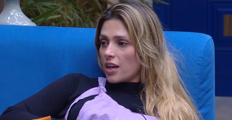 A Fazenda: Nadja Pessoa surte e ameaça Ana Paula Renault com cocô: ”Vai ficar doida”