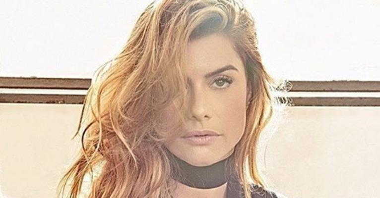 Pedro, filho de Alinne Moraes, mostra seu talento no piano e esbanja fofura