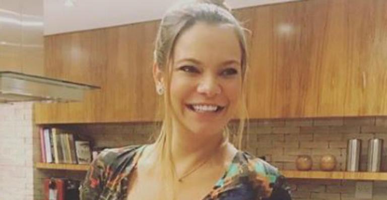 Milena Toscano compartilha foto quando era bebê e seguidores a comparam com o filho: ”É igual”