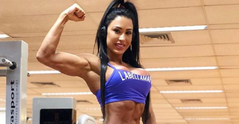 Gracyanne Barbosa mostra a marmita e afirma: ‘Estou sempre com fome’
