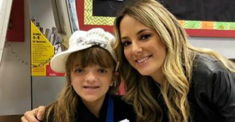Ticiane Pinheiro mostra Rafaella lendo em inglês na escola e se derrete: “Orgulho da minha princesa”