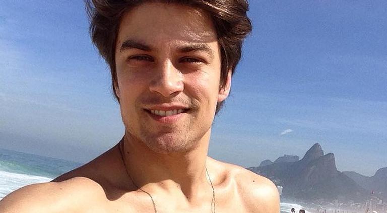 Raphael Sander apresenta a nova namorada: ”Sempre com carinho, respeito e tesão”