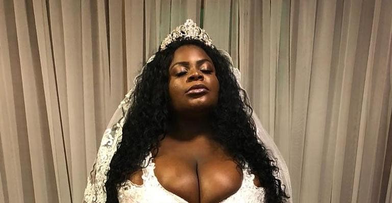 Jojo Todynho surge vestida de noiva e confunde fãs: ”É hoje o grande dia”