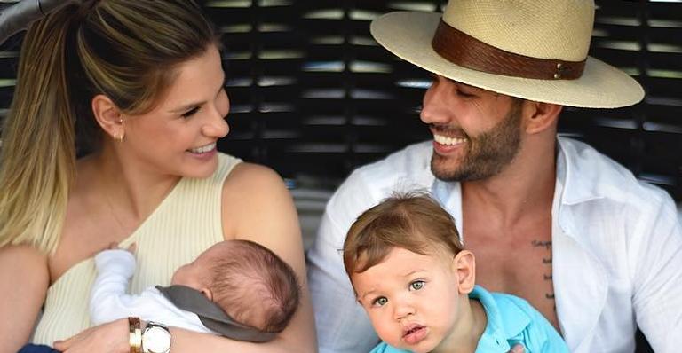 Andressa Suita compartilha vídeo encantador com a família e se derrete: ”Traduzem o amor”