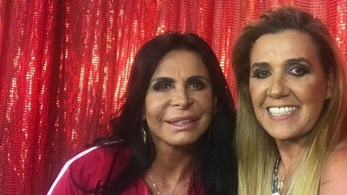 Rita Cadilac diz que rixa com Gretchen começou após boatos de traição: ”A bucha veio pra mim”