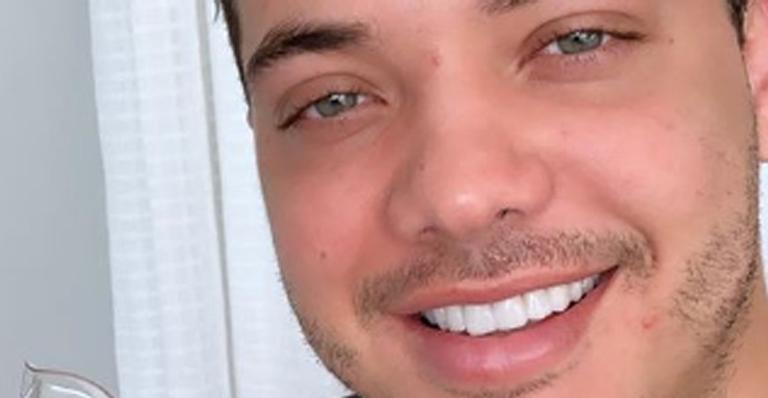 Wesley Safadão mostra a filha em gigantesca sala de estar e luxo deixa fãs perplexos