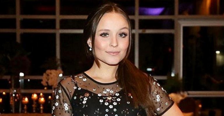 Larissa Manoela desabafa após cobranças: ‘Eu tenho uma vida’