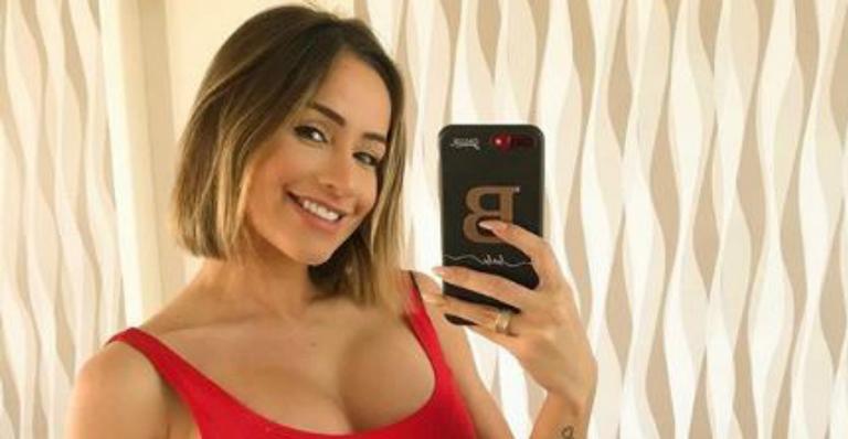 Ex-Panicat Babi Muniz posa grávida e completamente nua: ”Sempre quis”