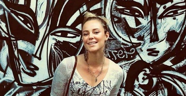 Paolla Oliveira relembra novela em clique com Marco Pigossi e Rodrigo Lombardi