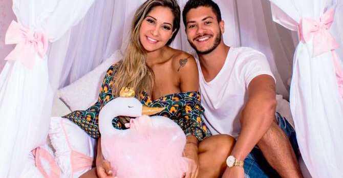 Tudo pronto: Mayra Cardi e Arthur Aguiar mostram quarto de Sophia