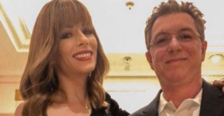 Ana Furtado capricha no look para jantar romântico com o marido