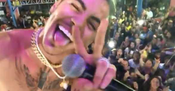 Após acusação de agressão e assédio, Biel volta ao Brasil e faz show em São Paulo