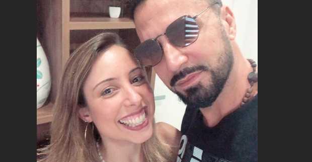Após fim de noivado, Latino vai à psicóloga e desabafa: ”Não tem pessoa melhor no mundo”