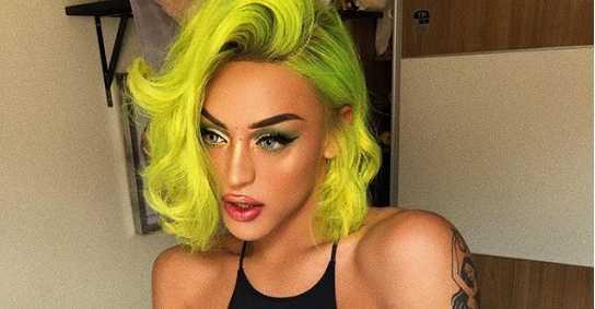 Calcinha ou cueca? Pabllo Vittar provoca fãs com foto na frente do espelho