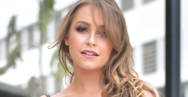 Carla Diaz usa o mesmo look de Vera Viel na SPFW