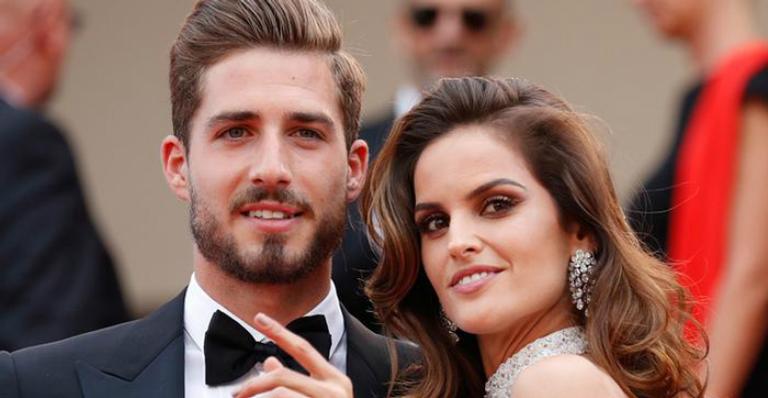Izabel Goulart mostra surpresa romântica que ganhou de parceiro de Neymar: ”Me surpreende todos os dias”
