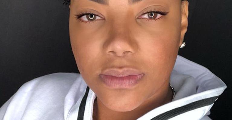 Sem peruca, Ludmilla surge com look grifado de R$ 13 mil