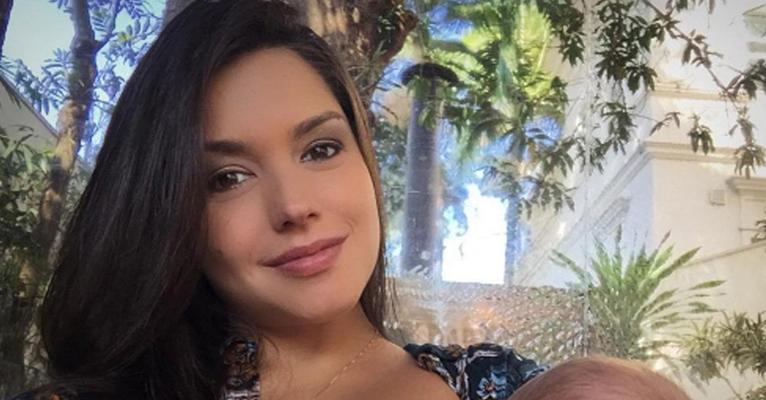 Thaís Fersoza decora a casa para o Natal e comemora: “Eu amo essa época”