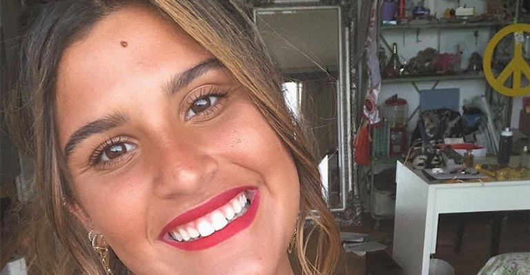 Giulia Costa esbanja romantismo em nova foto com o namorado