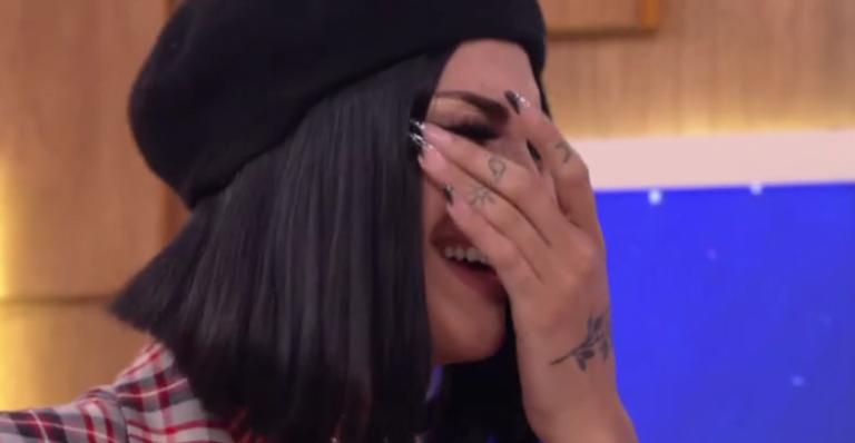 Irmã gêmea de Pabllo Vittar surge no ‘Encontro’ e cantora tem reação inesperada: ”Vagabunda”