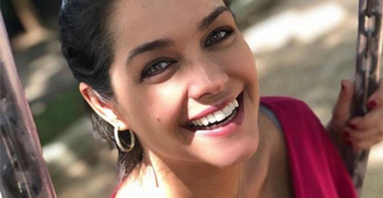 Thais Fersoza encanta ao mostrar foto da família reunida durante as férias