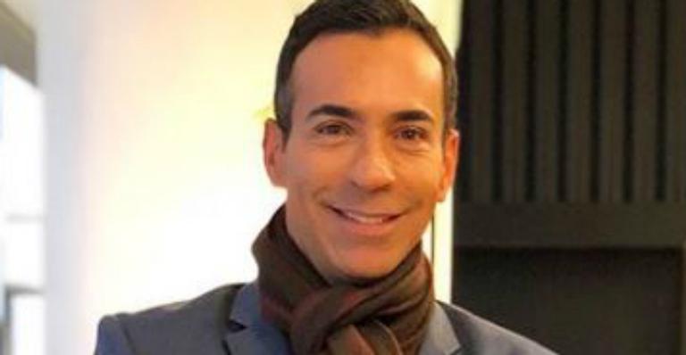 César Tralli presta homenagem para irmã que faleceu: ”Saudade”