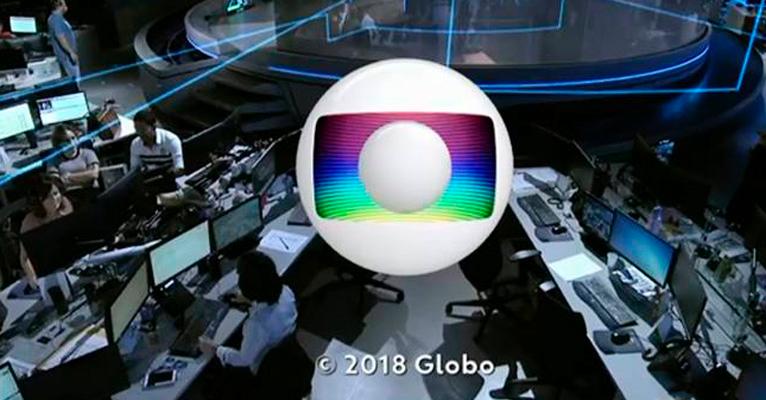Comportamento de funcionária no encerramento do Jornal Nacional surpreende telespectadores