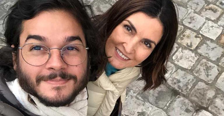 Fátima Bernardes e Túlio Gadelha aparecem juntinhos para suportar frio congelante na Europa