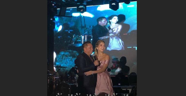 Leonardo canta na formatura da sobrinha Lyandra, filha de Leandro