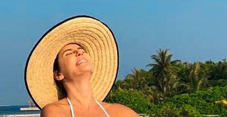 Famosas como Deborah Secco elegem look preferido para a próxima primavera/verão