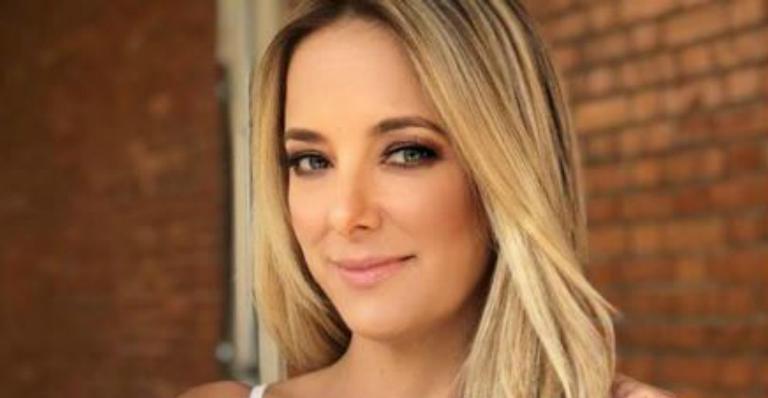 Bruna Pinheiro, neta da Garota de Ipanema, se torna hit nas redes sociais