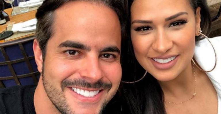 Longe do filho, marido de Simone surpreende cantora com presente romântico e brinca: ”Hoje tem”