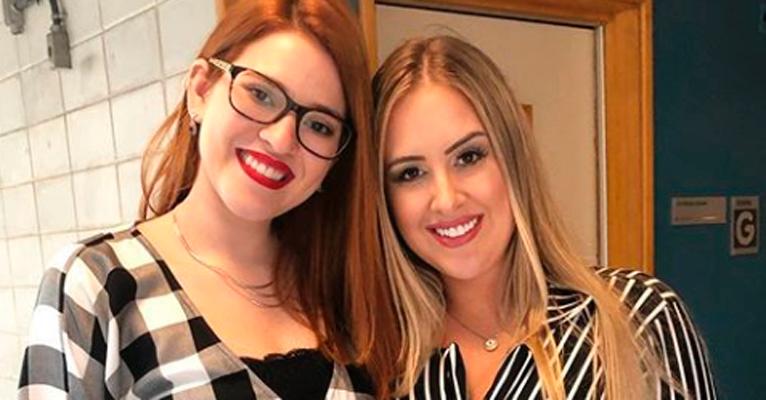 Patricia Leitte posa com Ana Clara, mas cinturinha PP rouba a cena