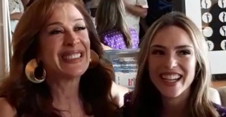 Claudia Raia conta que já ‘adotou’ Isabelle Drummond: ”Ela é uma menina diferente”