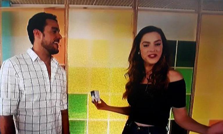 Nome do ‘Video Show’ aparece escrito errado em cenário do próprio programa e internet não perdoa