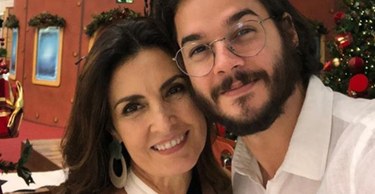No dia de sua diplomação, namorado de Fátima Bernardes surge irreconhecível em foto do passado