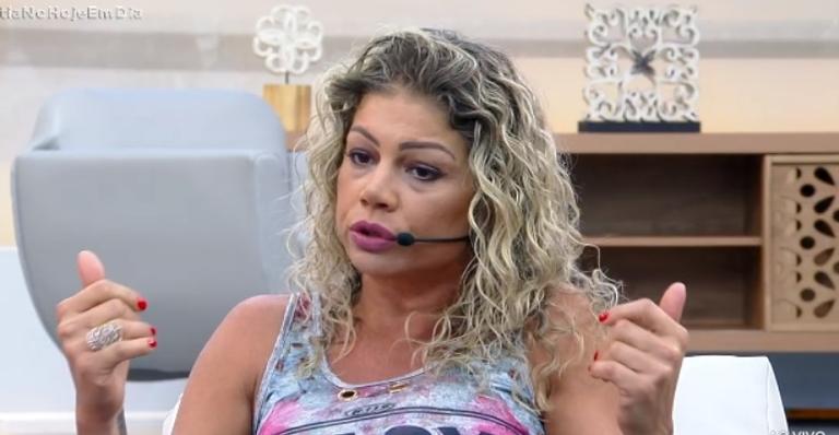 A Fazenda: Expulsa, Catia Paganote detona Evandro Santo: “Ele me afogou”