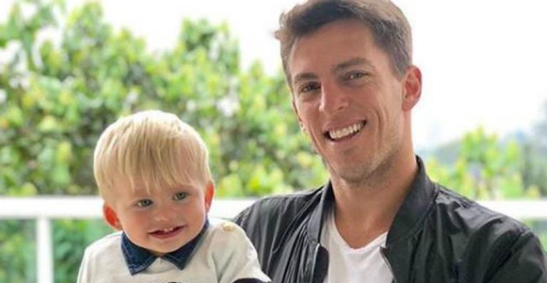 Após casamento, Amaury Nunes se derrete por Enrico Bacchi: ”Nem imagina quanto aprendo com ele”
