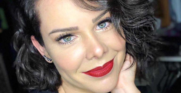 Fernanda Souza compartilha clique ao lado de colegas de ‘Chiquititas’: “30 anos de amizade”