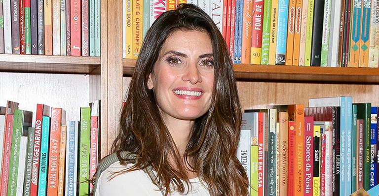 Em momento raro, Isabella Fiorentino surge com os filhos trigêmeos