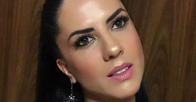 Graciele Lacerda surge irreconhecível em foto de biquíni aos 21 anos