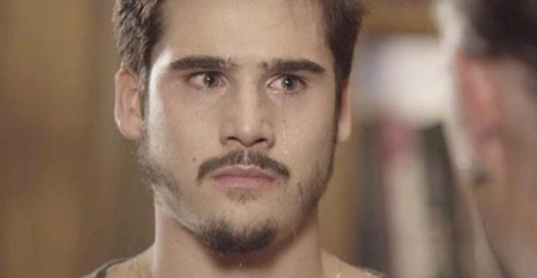Mãe de Nicolas Prattes anuncia luta contra o câncer e diz que foi causado por mágoas: ”Coloque a sua dor para fora”